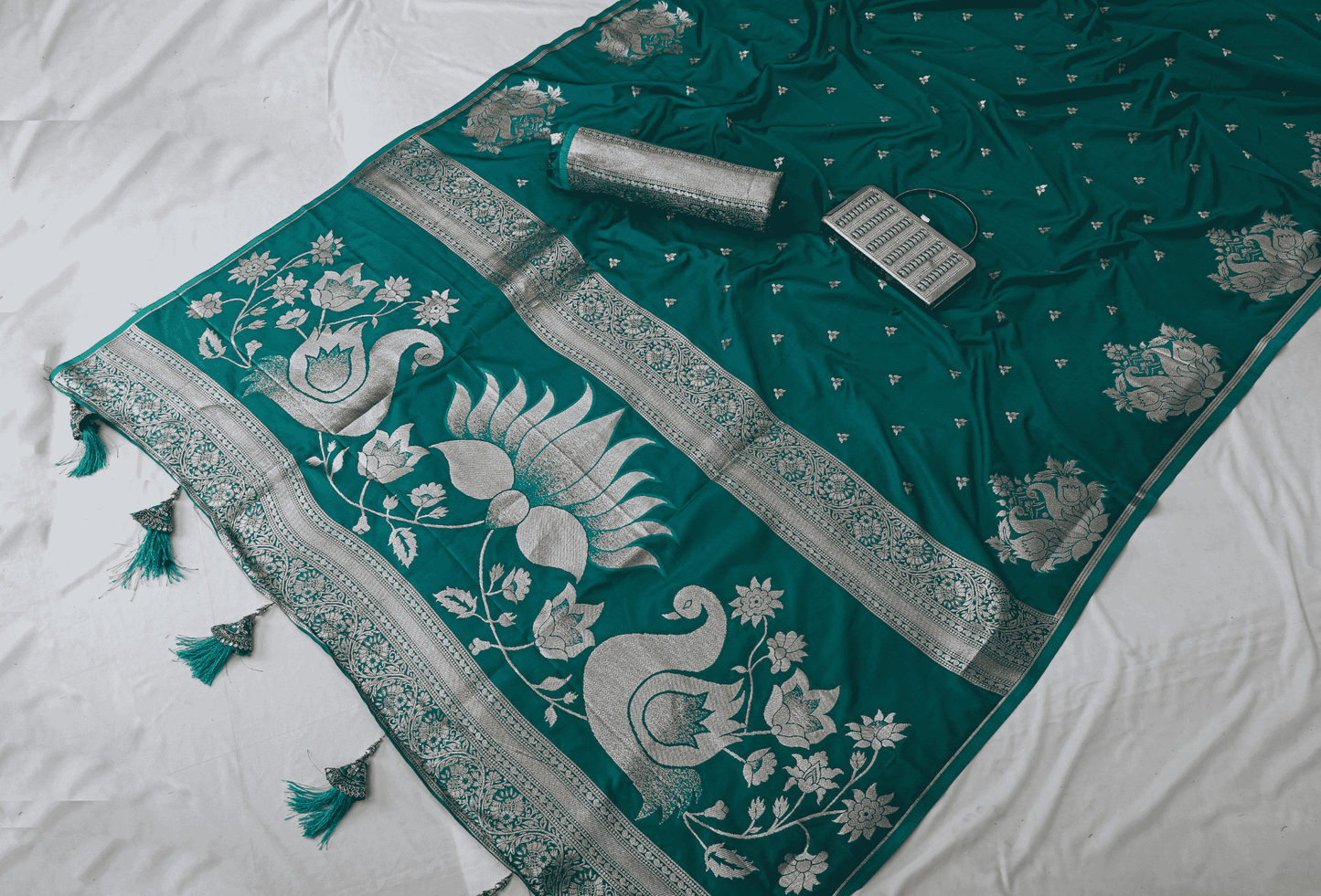 RAJLAXMI SET OF 8 COLOURS