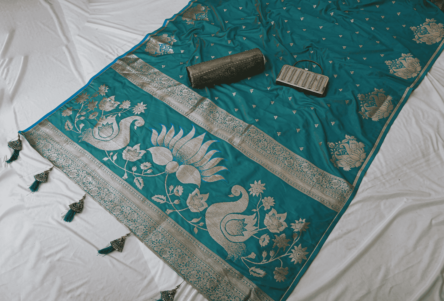 RAJLAXMI SET OF 8 COLOURS